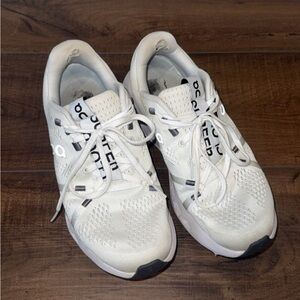 On Cloud tennis shoes